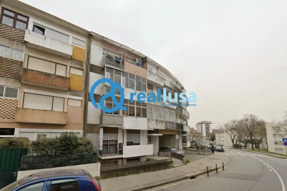 Apartamento T1 para Venda em Paranhos