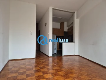 Apartamento T1 para Venda em Paranhos
