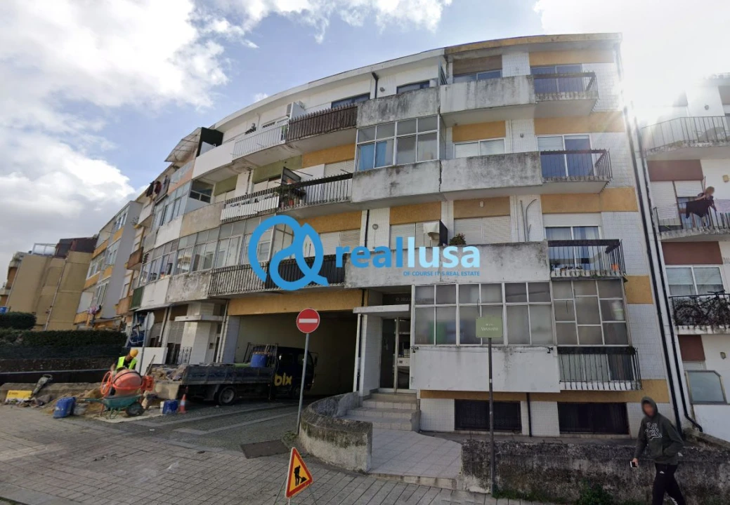 Apartamento T1 para Venda em Paranhos Foto 6