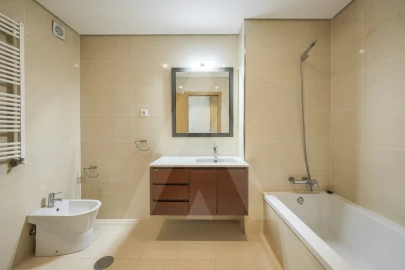 Apartamento T2 para Venda em Glória e Vera Cruz
