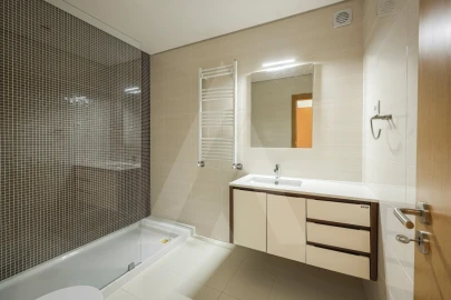Apartamento T2 para Venda em Glória e Vera Cruz