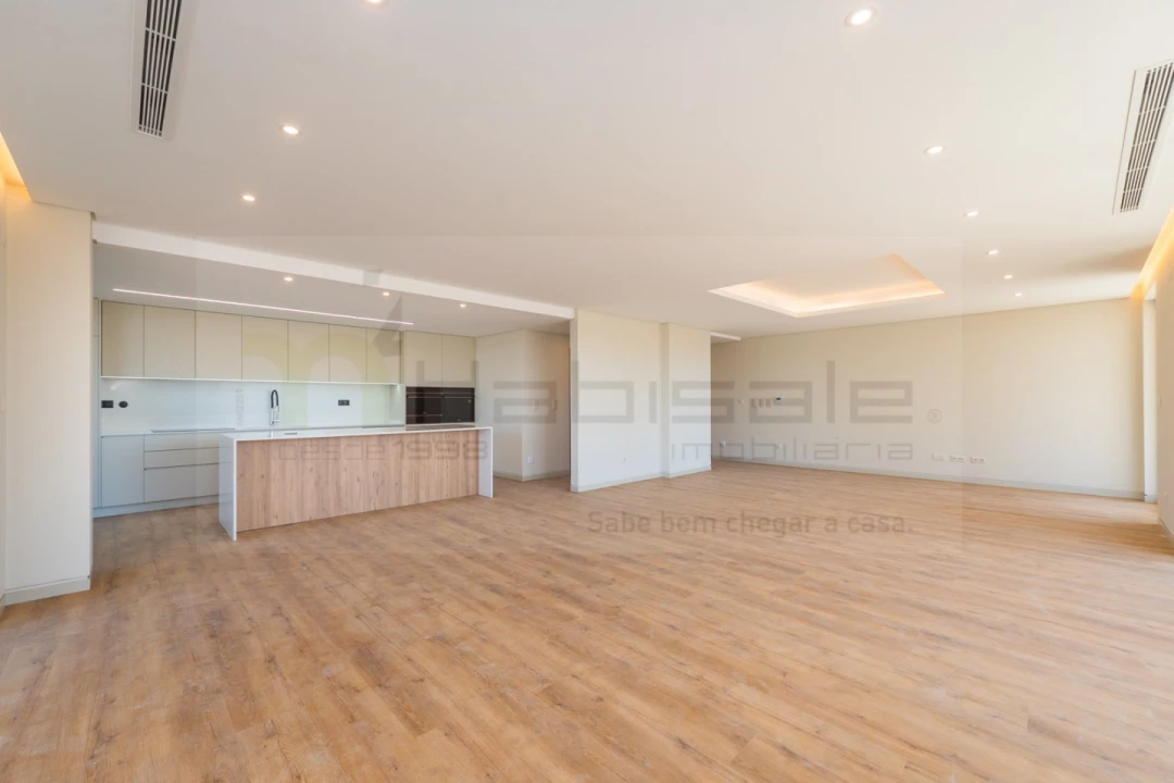 Apartamento T4 para Venda em Carcavelos e Parede Foto 3