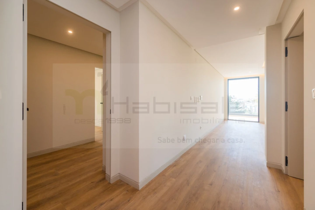 Apartamento T4 para Venda em Carcavelos e Parede Foto 14