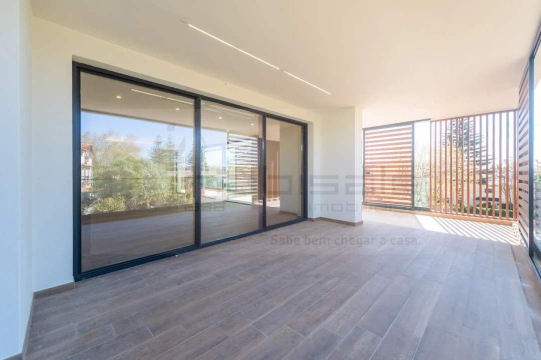 Apartamento T4 para Venda em Carcavelos e Parede Foto 17