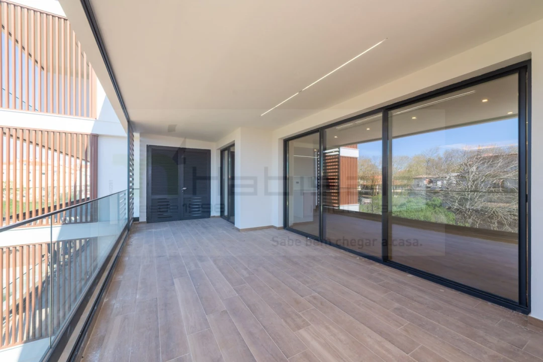 Apartamento T4 para Venda em Carcavelos e Parede Foto 20