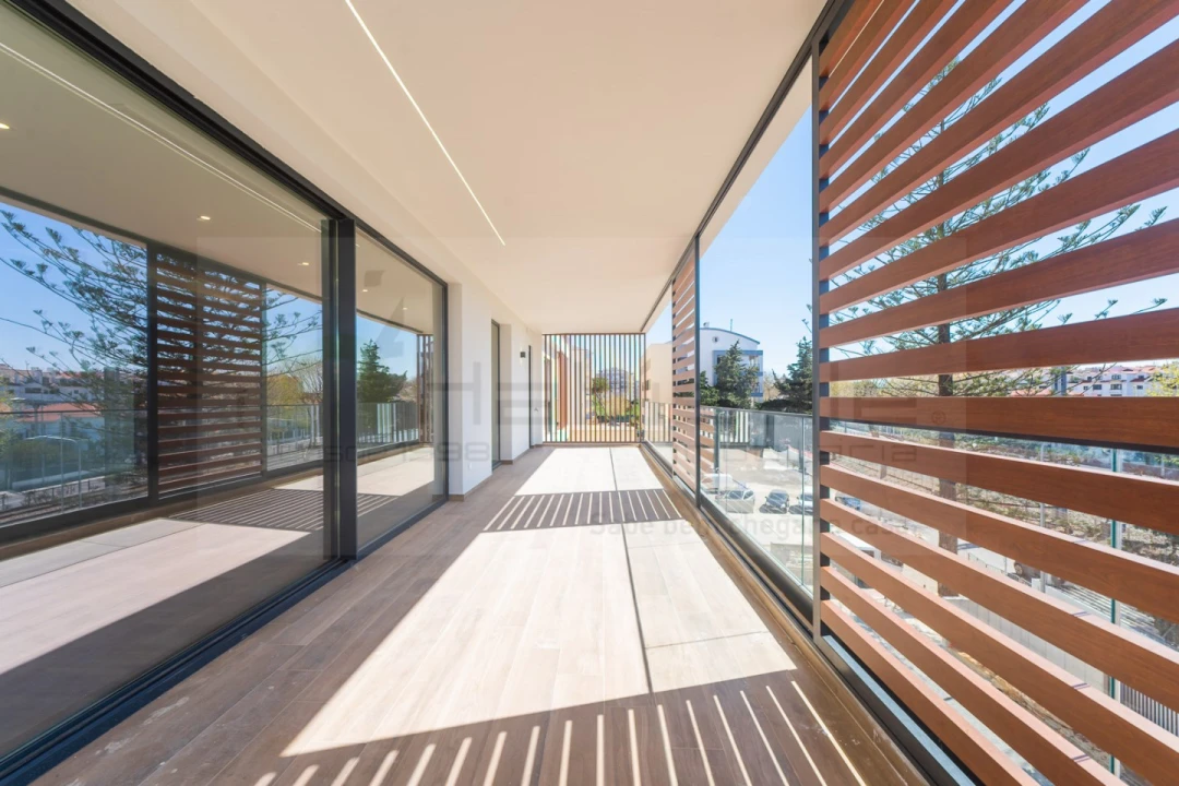 Apartamento T4 para Venda em Carcavelos e Parede Foto 22