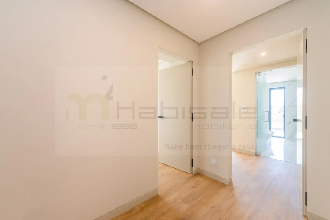 Apartamento T4 para Venda em Carcavelos e Parede Foto 23
