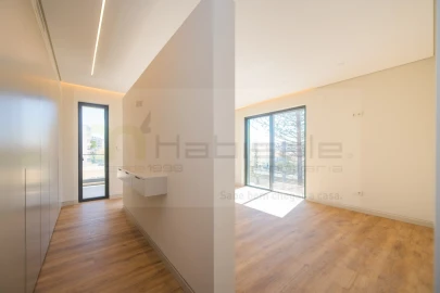 Apartamento T4 para Venda em Carcavelos e Parede
