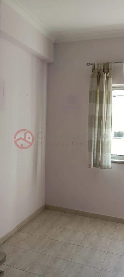 Apartamento T3 para Venda em Laranjeiro e Feijó