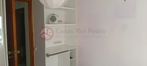 Apartamento T3 para Venda em Laranjeiro e Feijó
