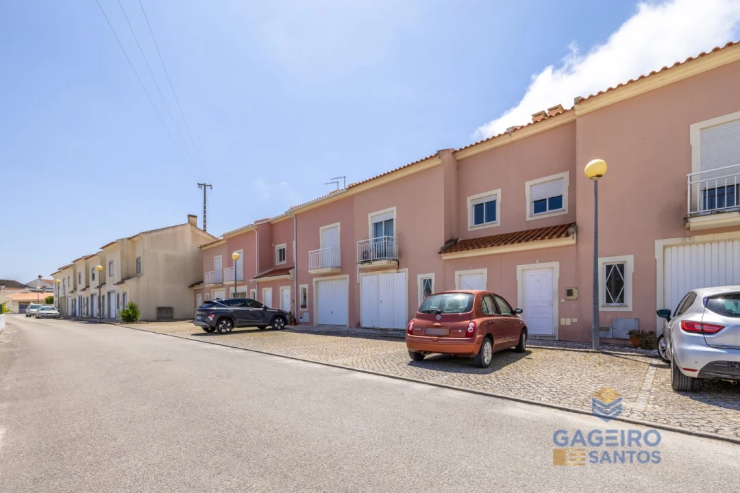 Moradia T3 para Venda em Alfeizerão Foto 3