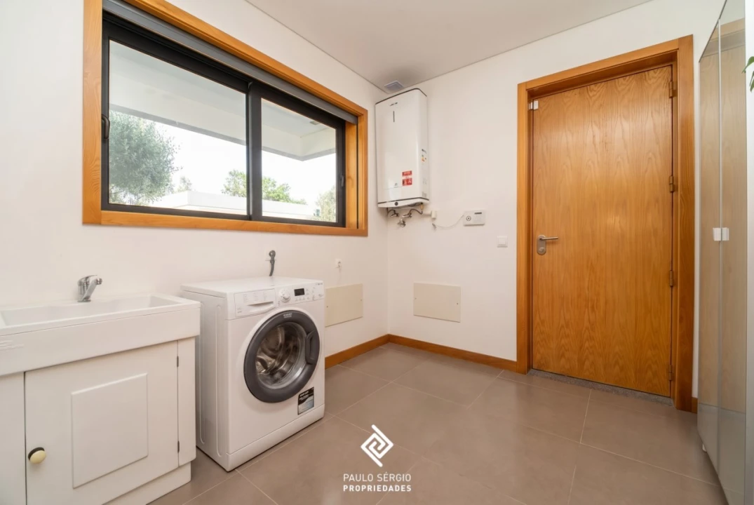 Moradia T5 para Venda em São Roque Foto 33