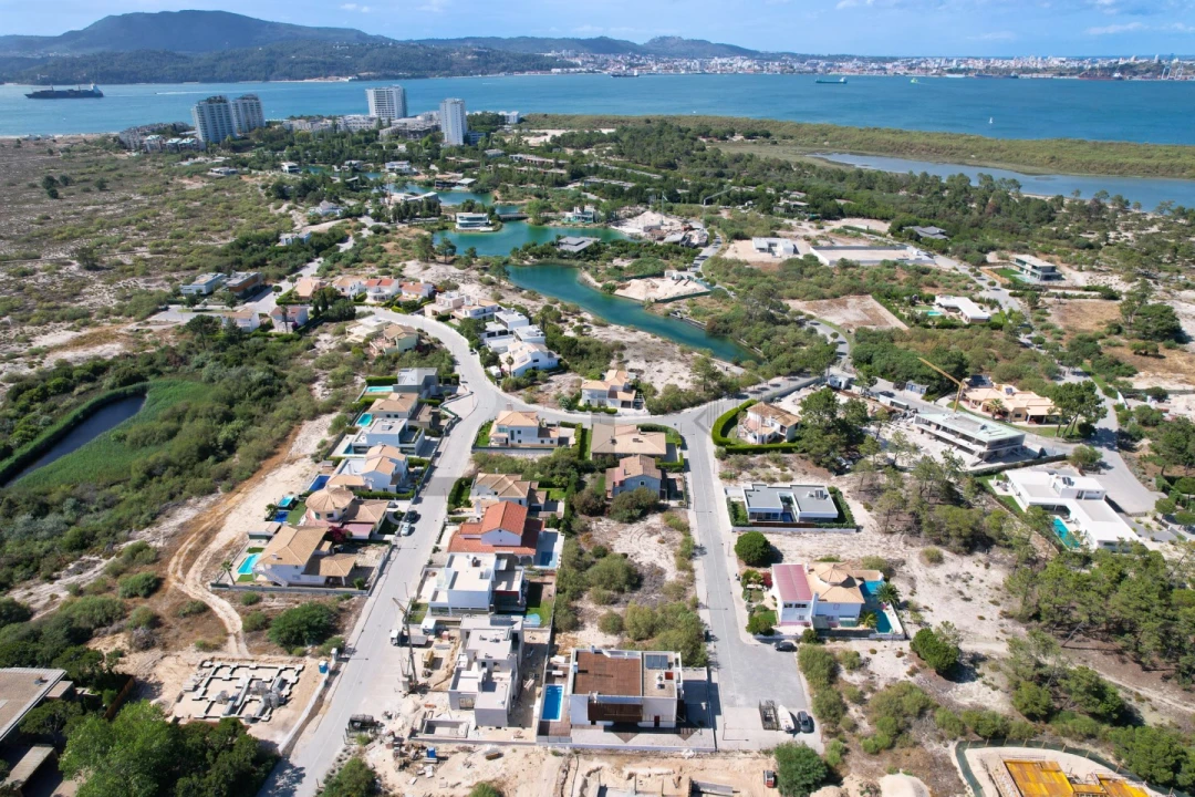 Moradia T4 para Venda em Carvalhal Foto 3