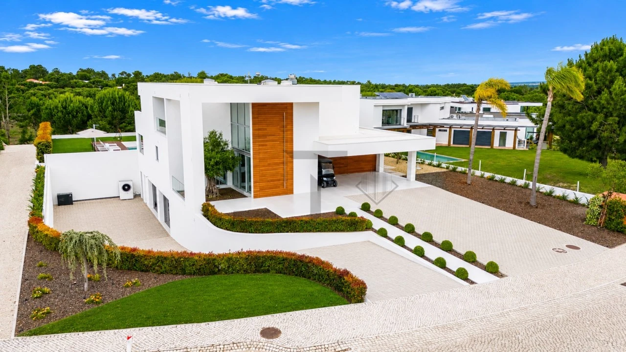 Moradia T6 para Venda em Quinta do Conde Foto 3