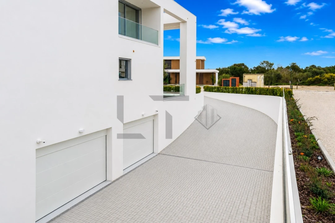 Moradia T6 para Venda em Quinta do Conde Foto 5