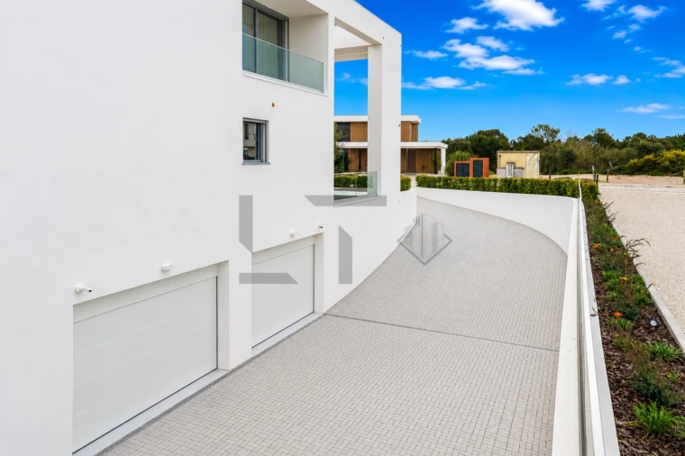Moradia T6 para Venda em Quinta do Conde Foto 5