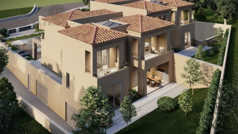Moradia T4 para Venda em Loule (São Clemente)
