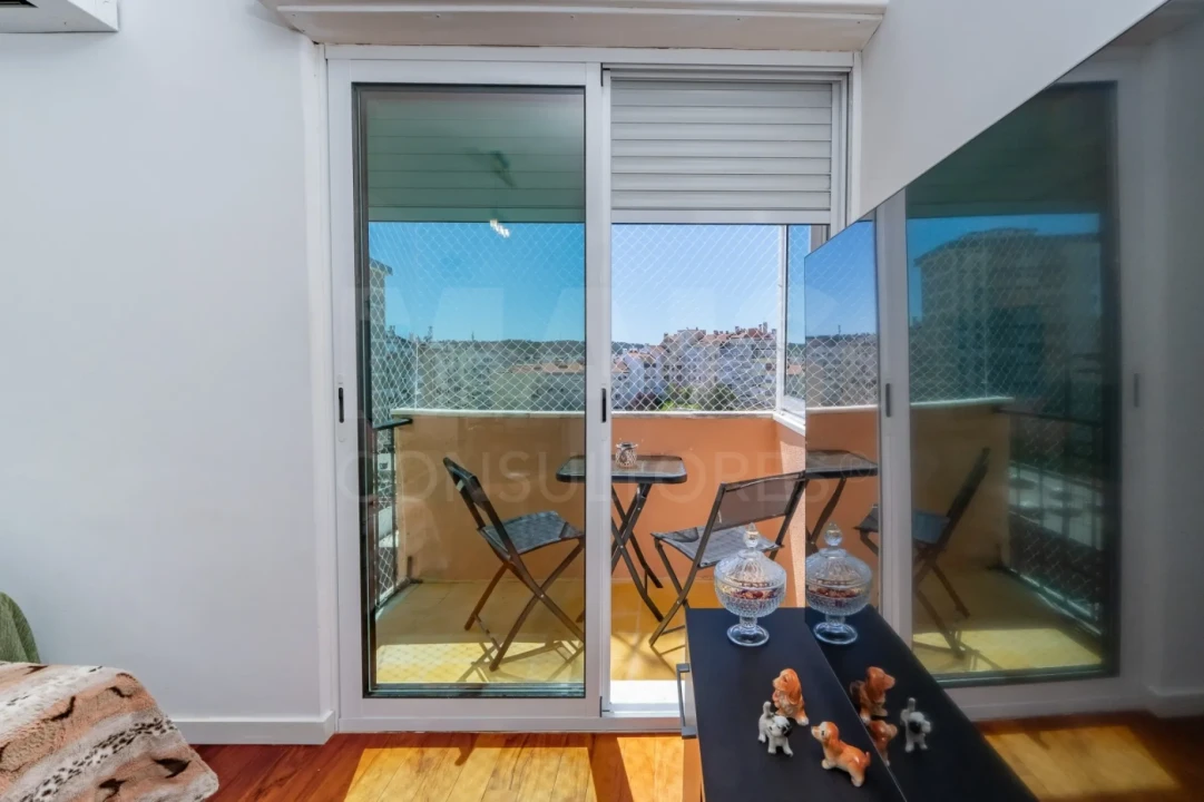 Apartamento T3 para Venda em Benfica Foto 8