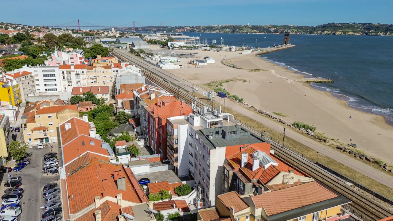 Apartamento T3 para Venda em Algés, Linda-A-Velha e Cruz Quebrada-Dafundo Foto 7