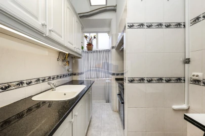 Apartamento T2 para Venda em Penha de França