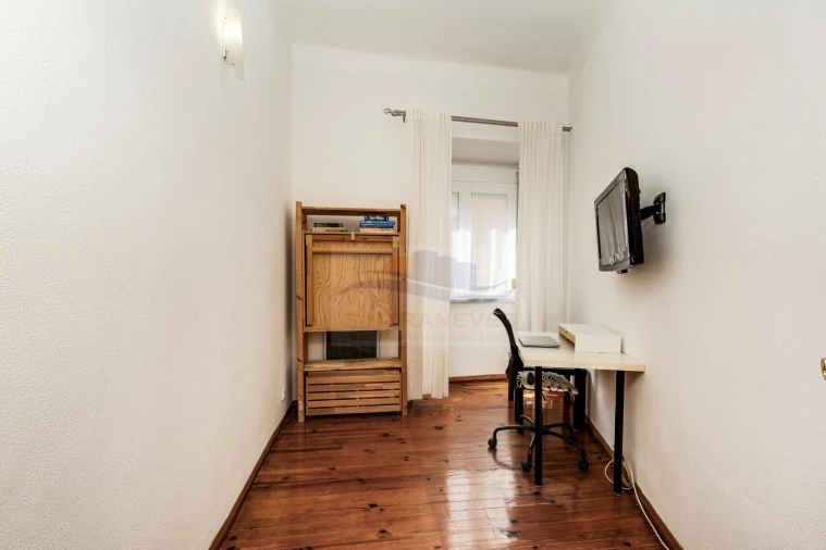 Apartamento T2 para Venda em Penha de França Foto 17