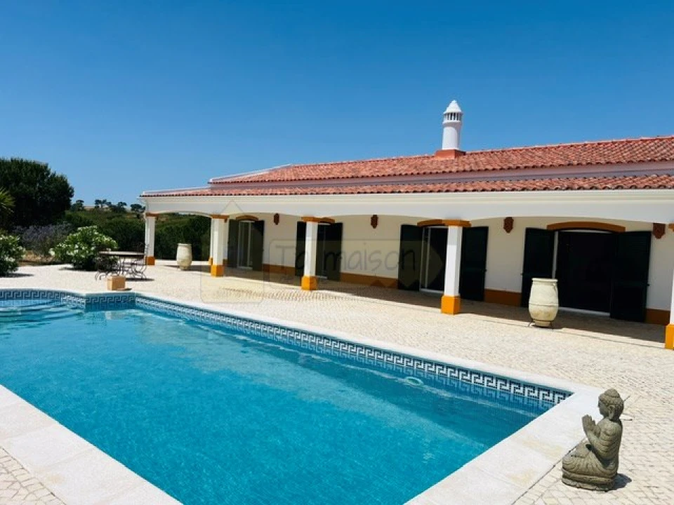 Moradia T4 para Venda em Ourique Foto 2