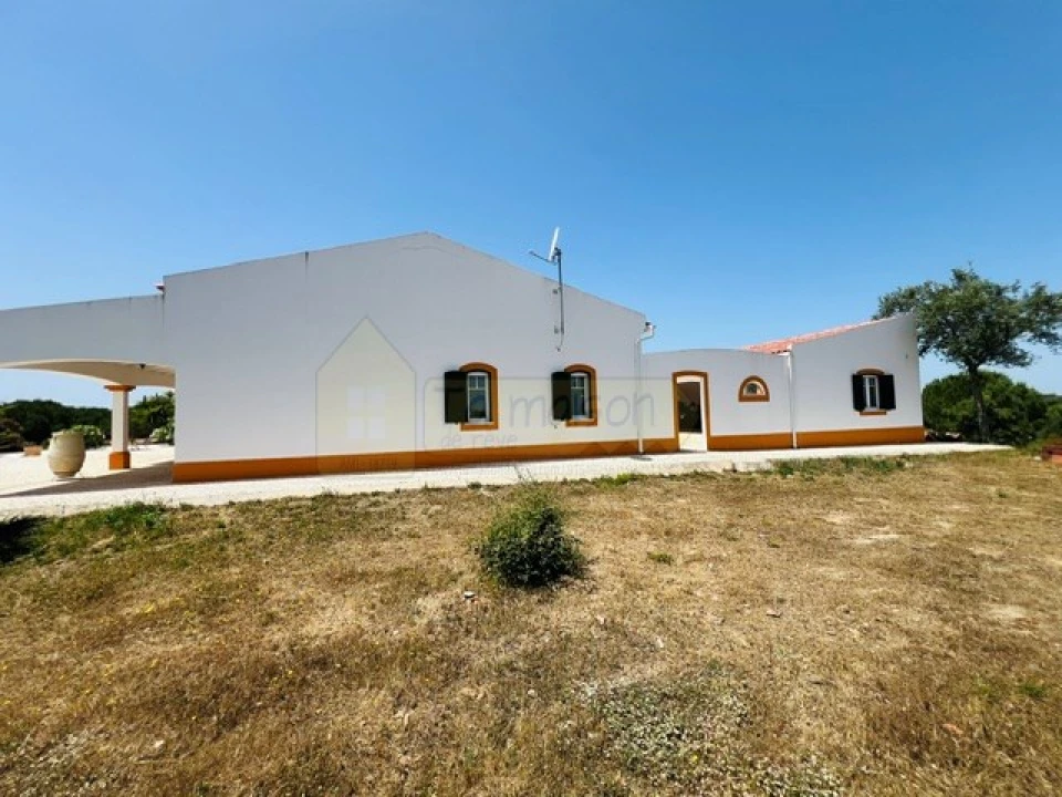 Moradia T4 para Venda em Ourique Foto 37