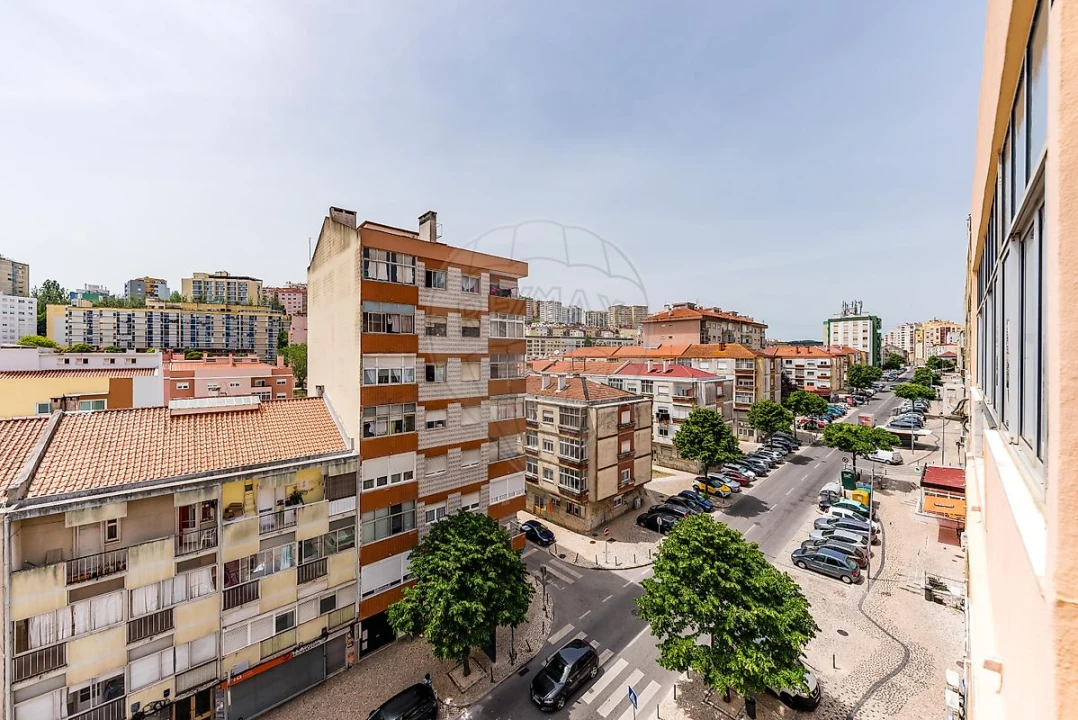 Apartamento T3 para Venda em Queluz e Belas Foto 8