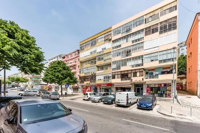 Apartamento T3 para Venda em Queluz e Belas