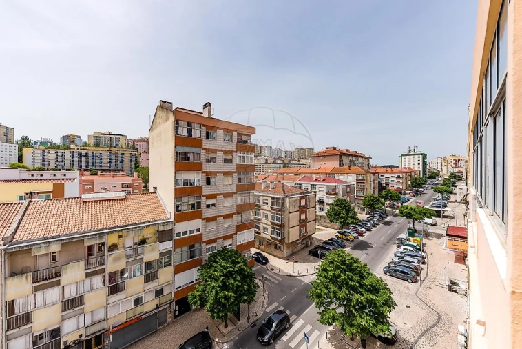 Apartamento T3 para Venda em Queluz e Belas Foto 8