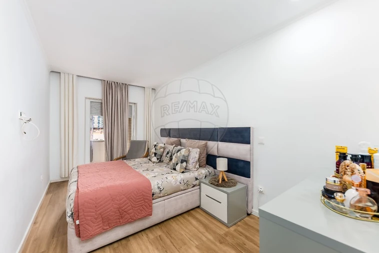 Apartamento T3 para Venda em Queluz e Belas Foto 11