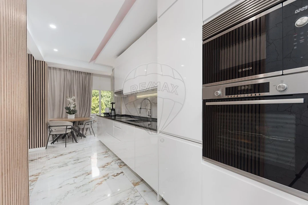 Apartamento T3 para Venda em Queluz e Belas Foto 3