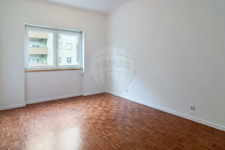 Apartamento T3 para Arrendamento em Oeiras e São Julião da Barra, Paço de Arcos e Caxias Foto 4