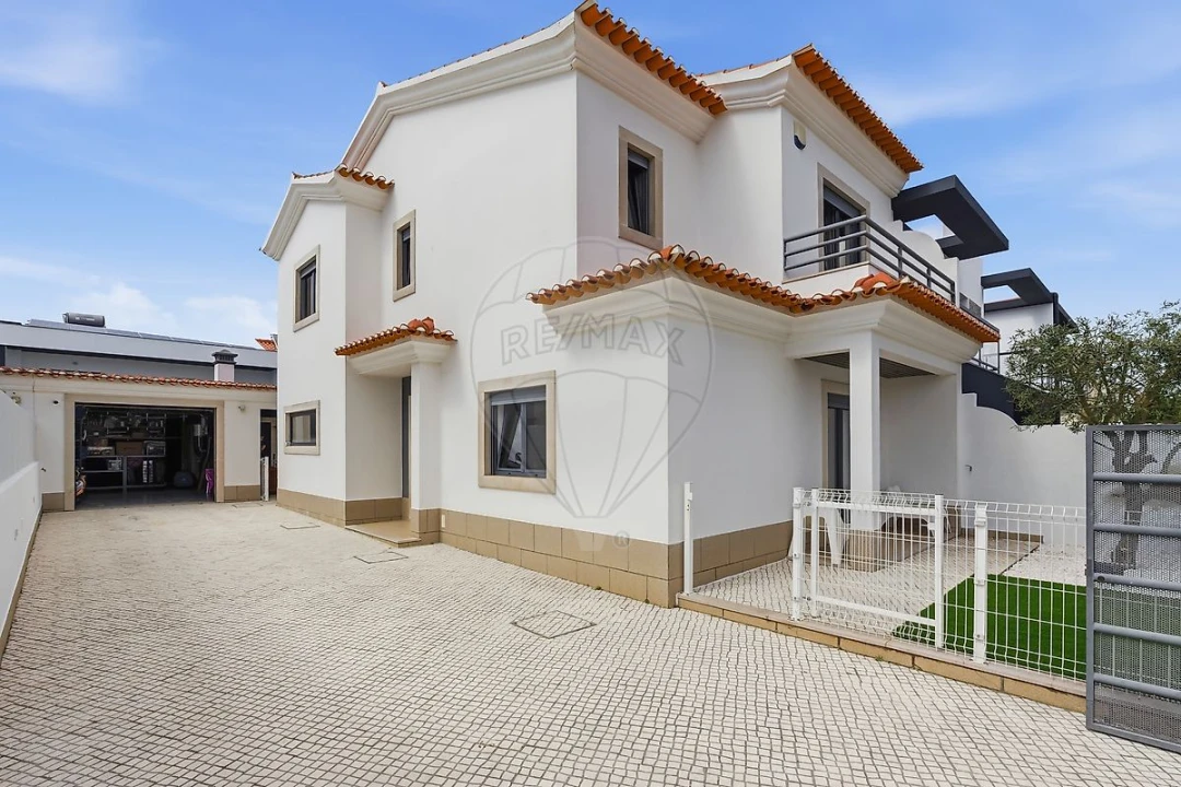 Moradia T3 para Venda em Azeitão (São Lourenço e São Simão) Foto 2