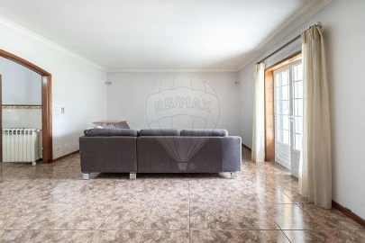 Moradia T3 para Venda em Vila Chã, Codal e Vila Cova de Perrinho