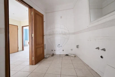 Apartamento T2 para Venda em Benfica do Ribatejo