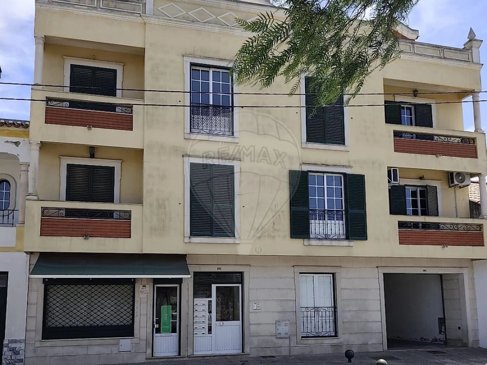 Apartamento T2 para Venda em Benfica do Ribatejo Foto 4