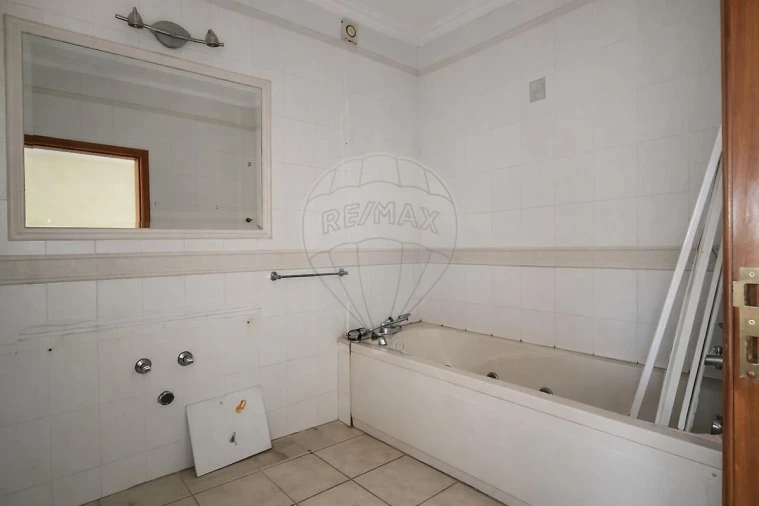 Apartamento T2 para Venda em Benfica do Ribatejo