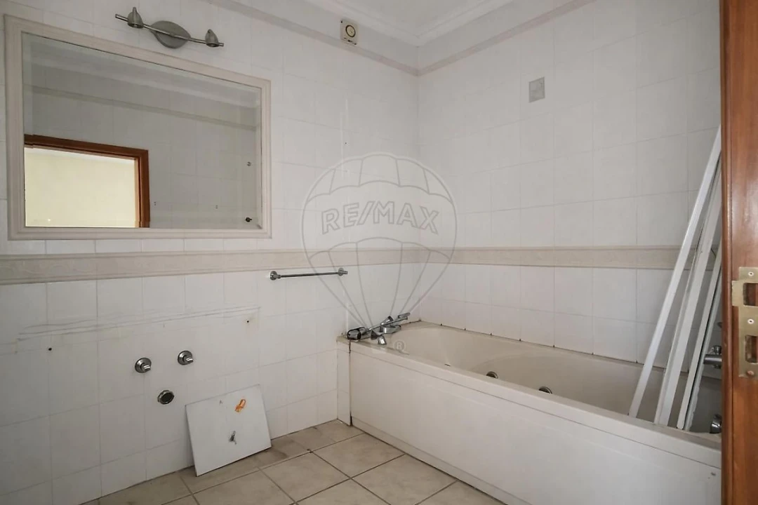 Apartamento T2 para Venda em Benfica do Ribatejo Foto 1