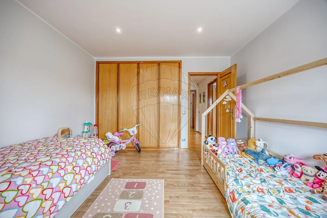Apartamento T2 para Venda em Canelas Foto 2