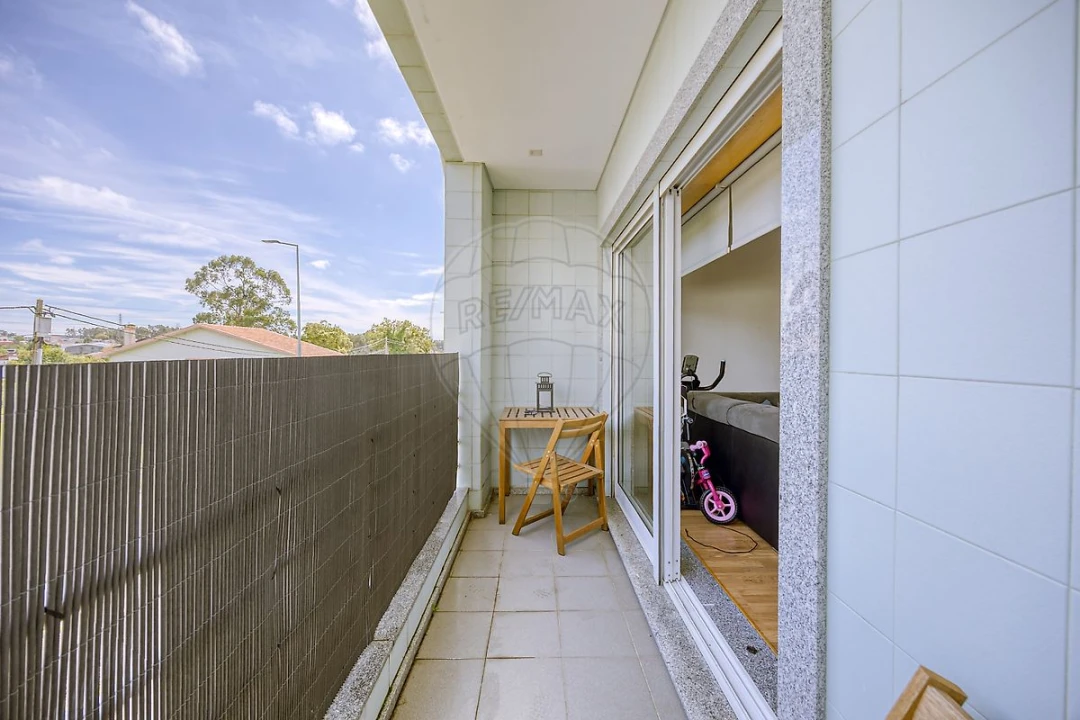 Apartamento T2 para Venda em Canelas Foto 21
