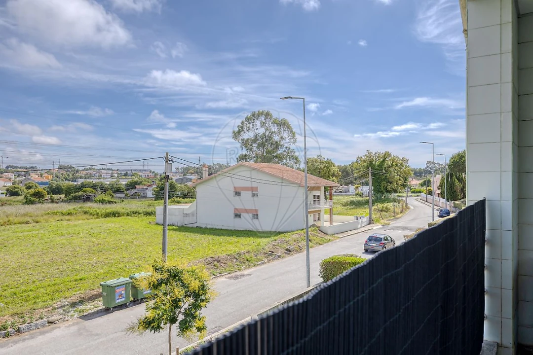 Apartamento T2 para Venda em Canelas Foto 23