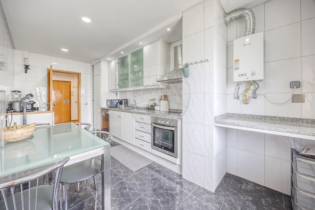Apartamento T2 para Venda em Canelas Foto 14