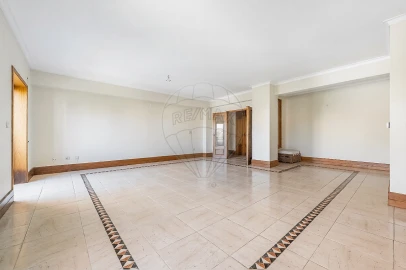 Apartamento T6 para Venda em Vila Nova de Famalicão e Calendário