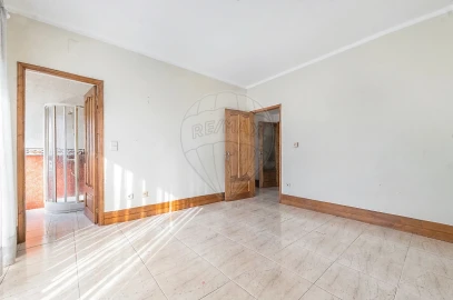 Apartamento T6 para Venda em Vila Nova de Famalicão e Calendário