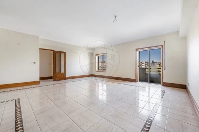 Apartamento T6 para Venda em Vila Nova de Famalicão e Calendário