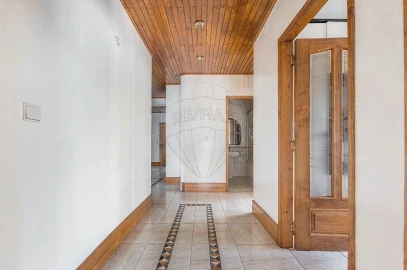 Apartamento T6 para Venda em Vila Nova de Famalicão e Calendário