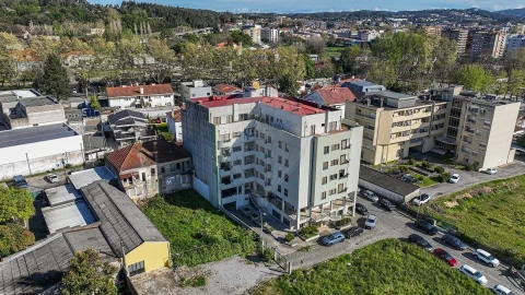 Apartamento T6 para Venda em Vila Nova de Famalicão e Calendário