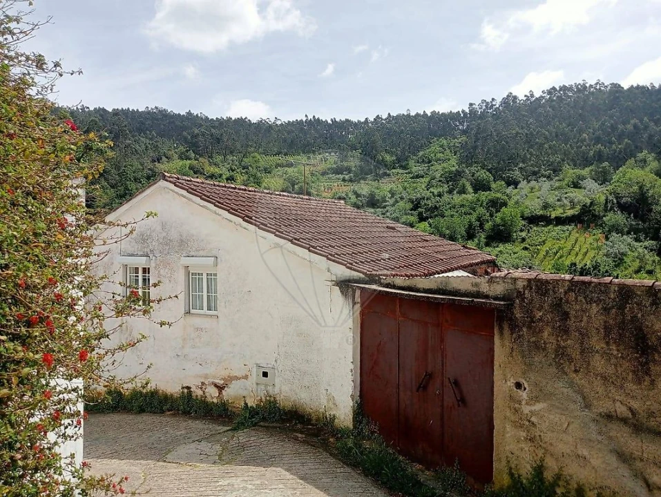 Moradia T2 para Venda em Ceira Foto 4