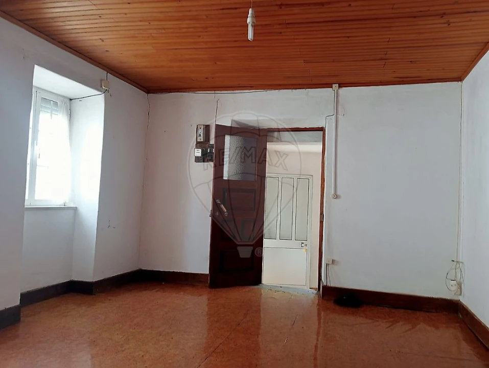 Moradia T2 para Venda em Ceira Foto 7